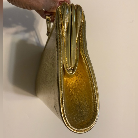 Vintage Gold Metallic Snap Closure Hideaway Handle Envelope Clutch - Picture 4 of 15